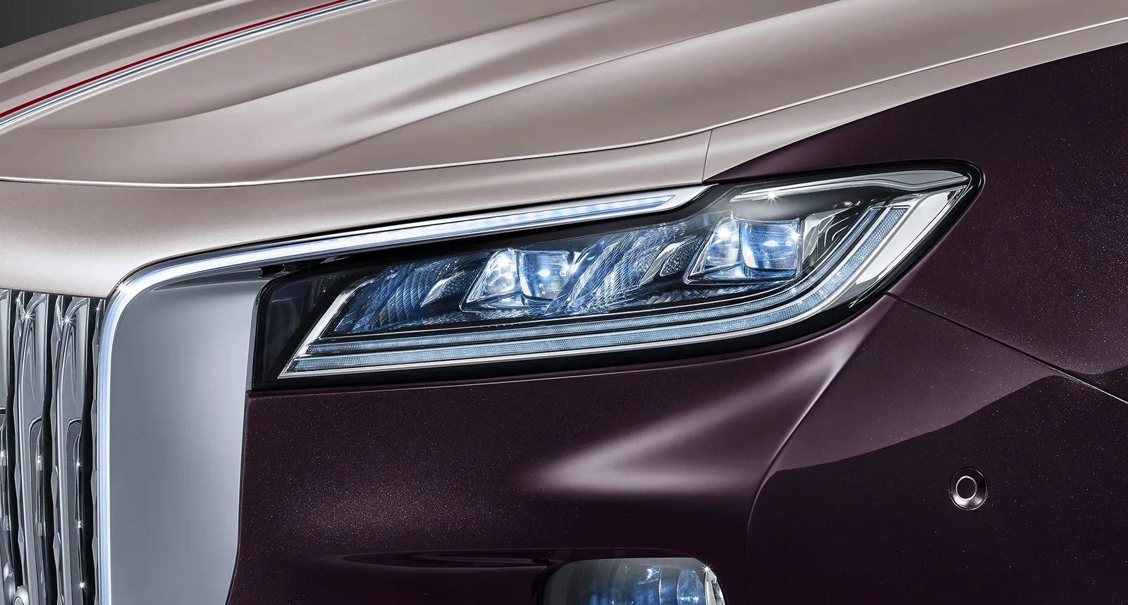 Hongqi H9 - detal przedniego reflektora LED