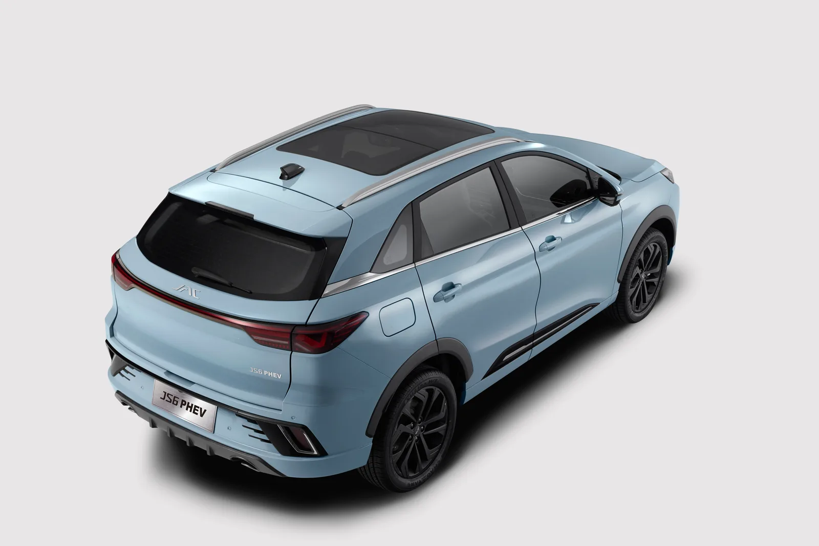 JAC JS6 PHEV, zbliżenie na przednią część nadwozia i reflektory